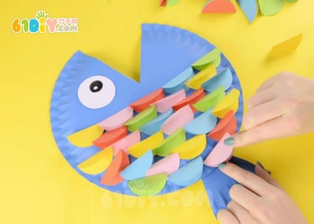 纸盘彩鱼手工制作