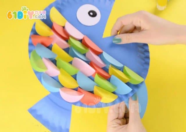 纸盘彩鱼手工制作