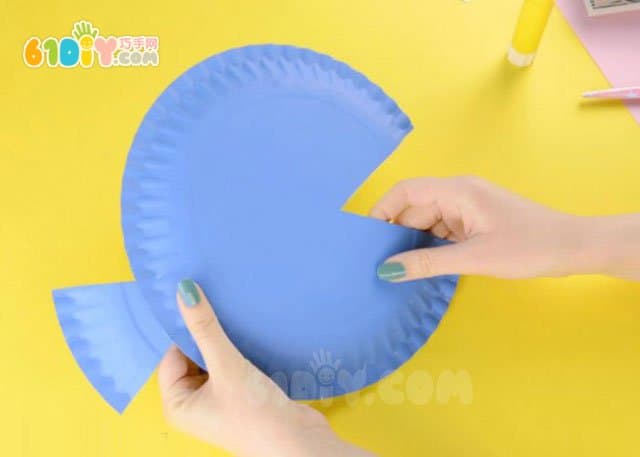 纸盘彩鱼手工制作