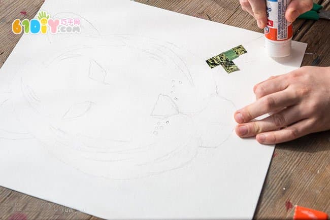 废杂志制作马赛克老虎贴画