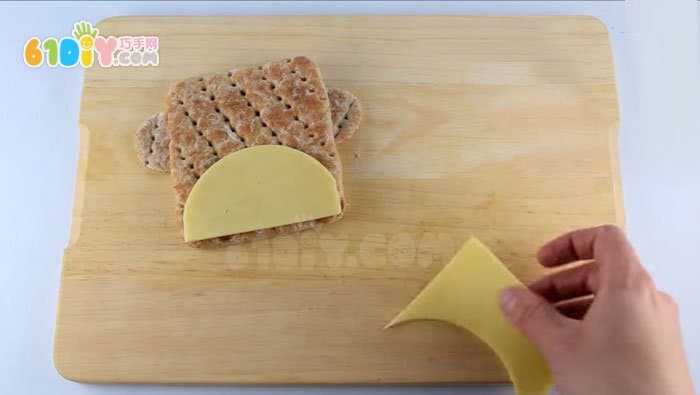 美味早餐 怎样制作卡通猴子三明治