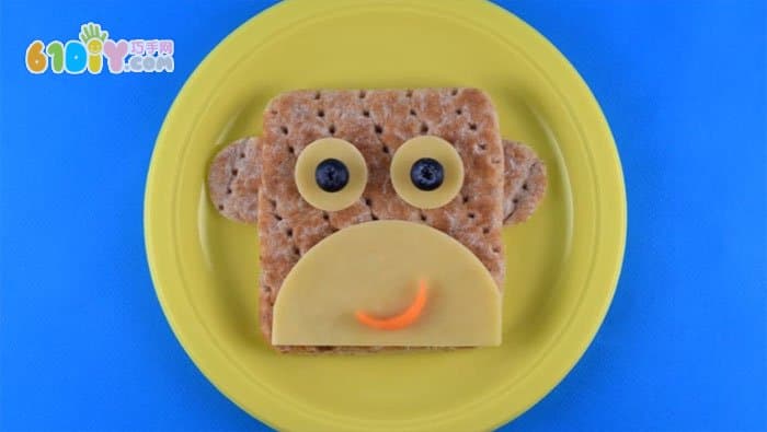 美味早餐 怎样制作卡通猴子三明治