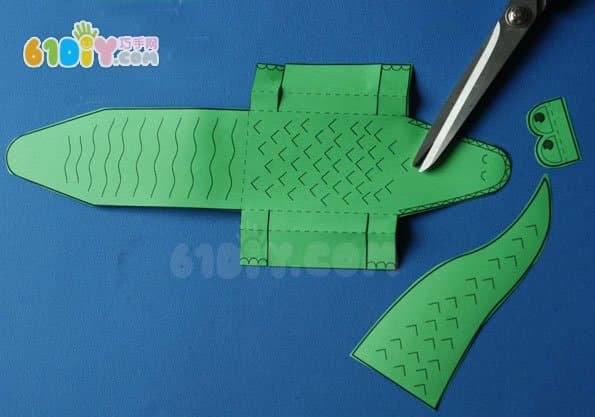 儿童手工制作立体鳄鱼（附模板）
