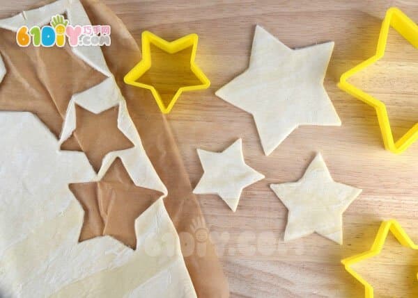 亲子美食DIY 芝士酥皮圣诞树