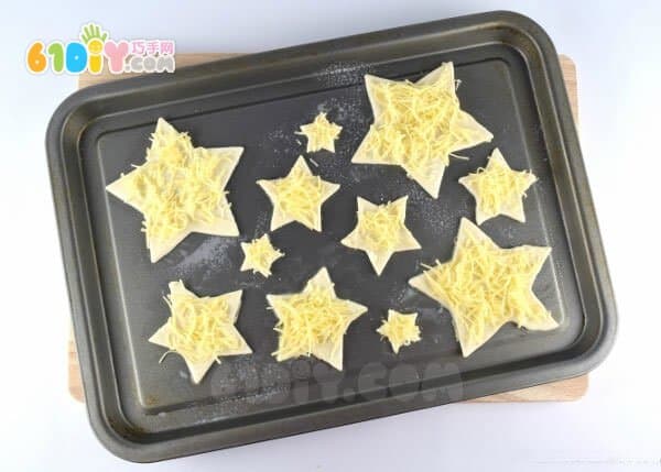 亲子美食DIY 芝士酥皮圣诞树