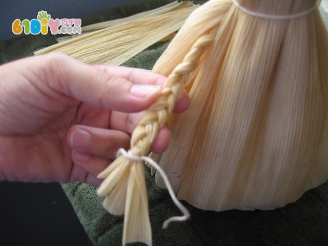 玉米叶手工制作简单的娃娃