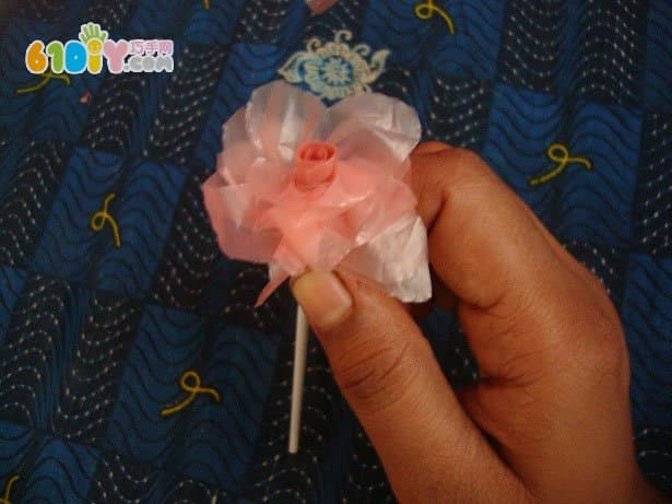 塑料袋手工制作玫瑰花束