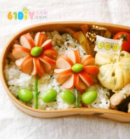 亲子美食DIY 香肠花朵便当