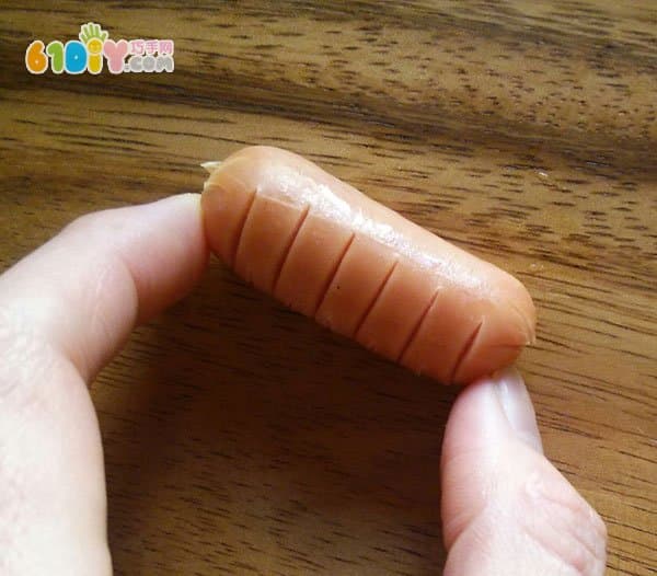亲子美食DIY 香肠花朵便当