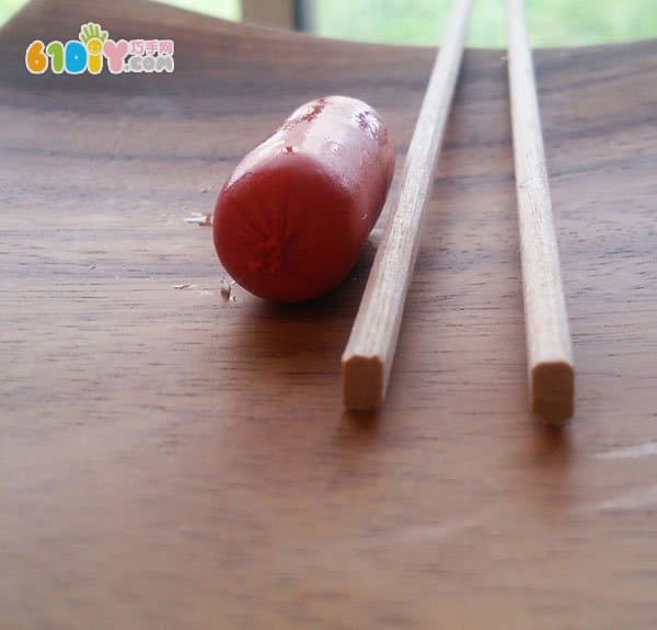 亲子美食DIY 香肠花朵便当