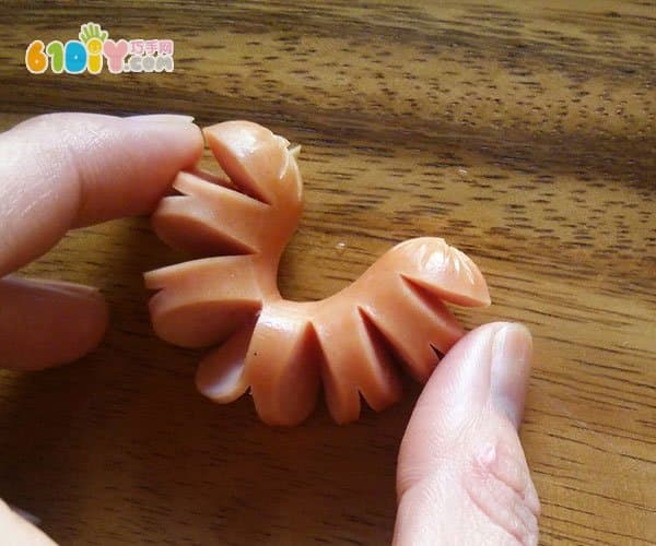 亲子美食DIY 香肠花朵便当