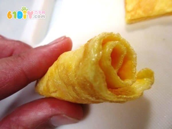亲子美食 鸡蛋火腿玫瑰卷