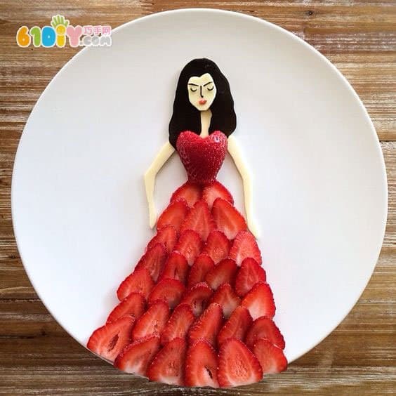 趣味水果拼盘造型——草莓篇