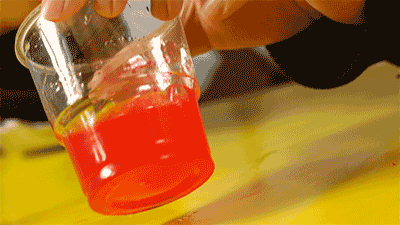 科学小实验：《彩色的雨滴》