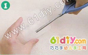旧报纸杂志手工制作收纳盒笔筒