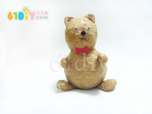 报纸废物利用手工制作小熊