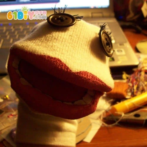 怎样制作袜子手偶