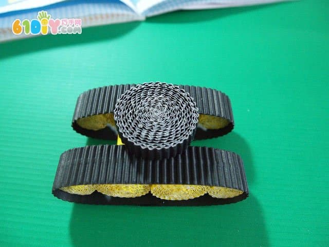 瓦楞纸手工坦克制作教程