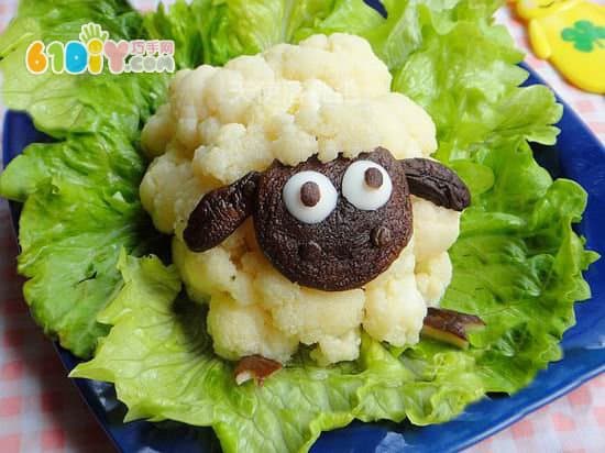 幼儿园手工制作绵羊花菜-花菜小绵羊幼儿手工橡皮泥作品