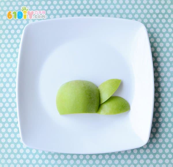 苹果变变变 喷水的小鲸鱼