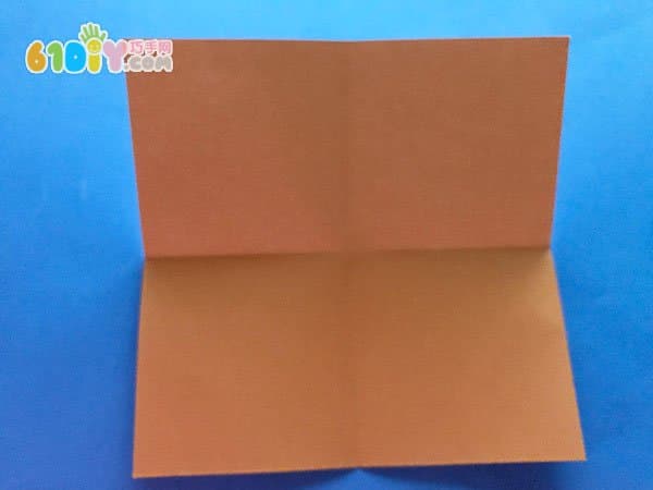 冰儿教你折一只可爱的小松鼠