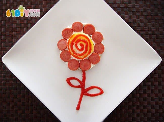亲子早餐 鸡蛋香肠制作太阳花