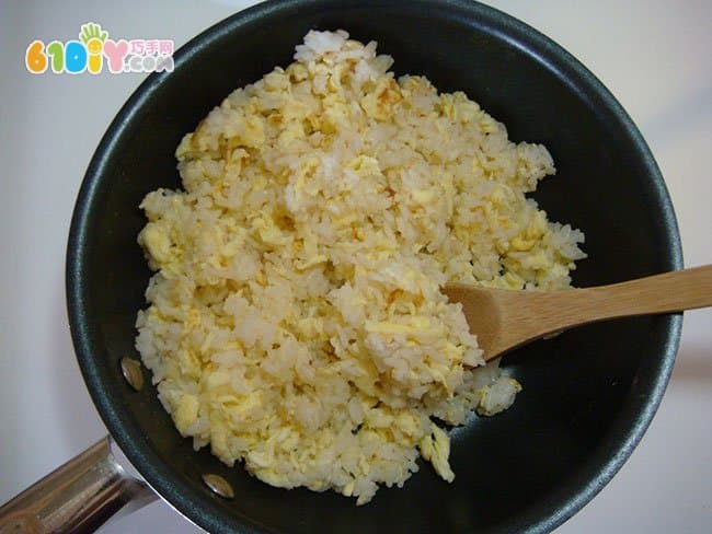 亲子美食DIY 炒饭变卡通小熊