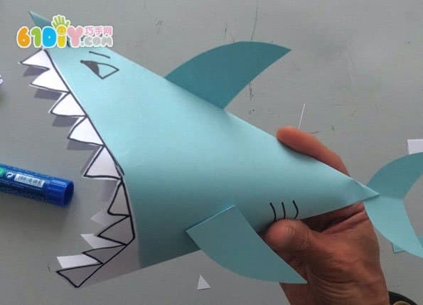 儿童手工制作大鲨鱼