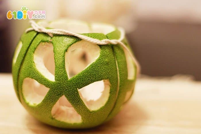 柚子皮简单DIY制作中秋节灯笼